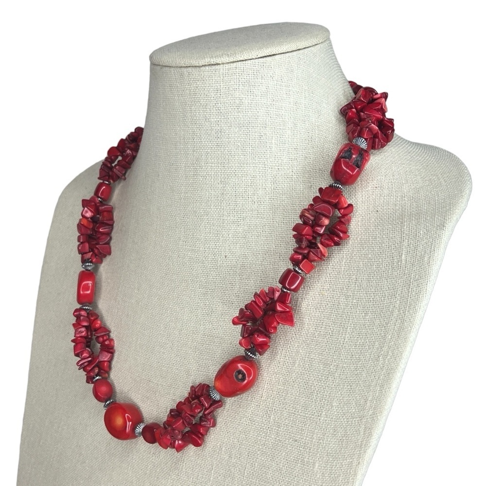 Chunky Coral Beaded Necklace - Picture 2 of 5